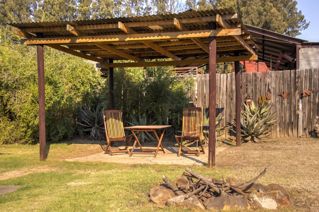 Drakensberg Bush Lodge And Backpackers วินเทอร์ตัน ภายนอก รูปภาพ