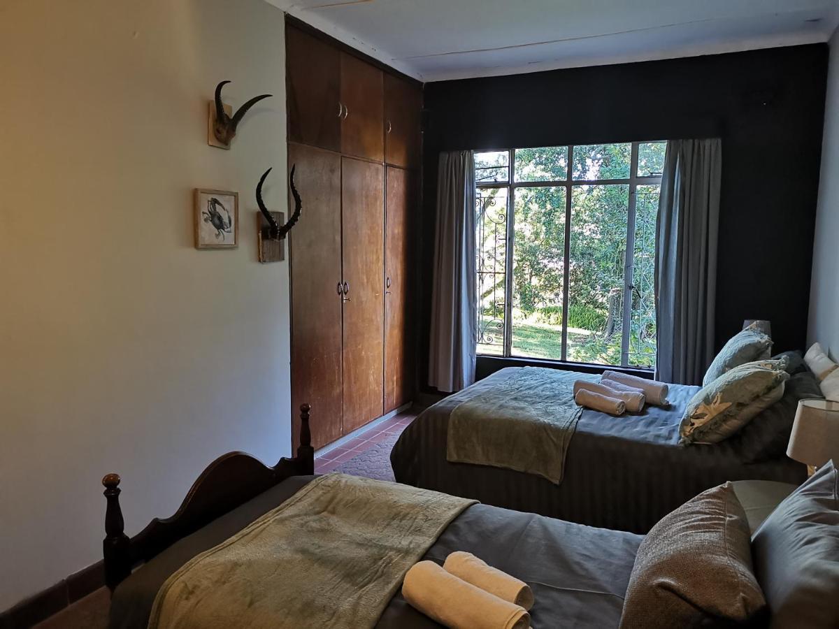 Drakensberg Bush Lodge And Backpackers วินเทอร์ตัน ภายนอก รูปภาพ